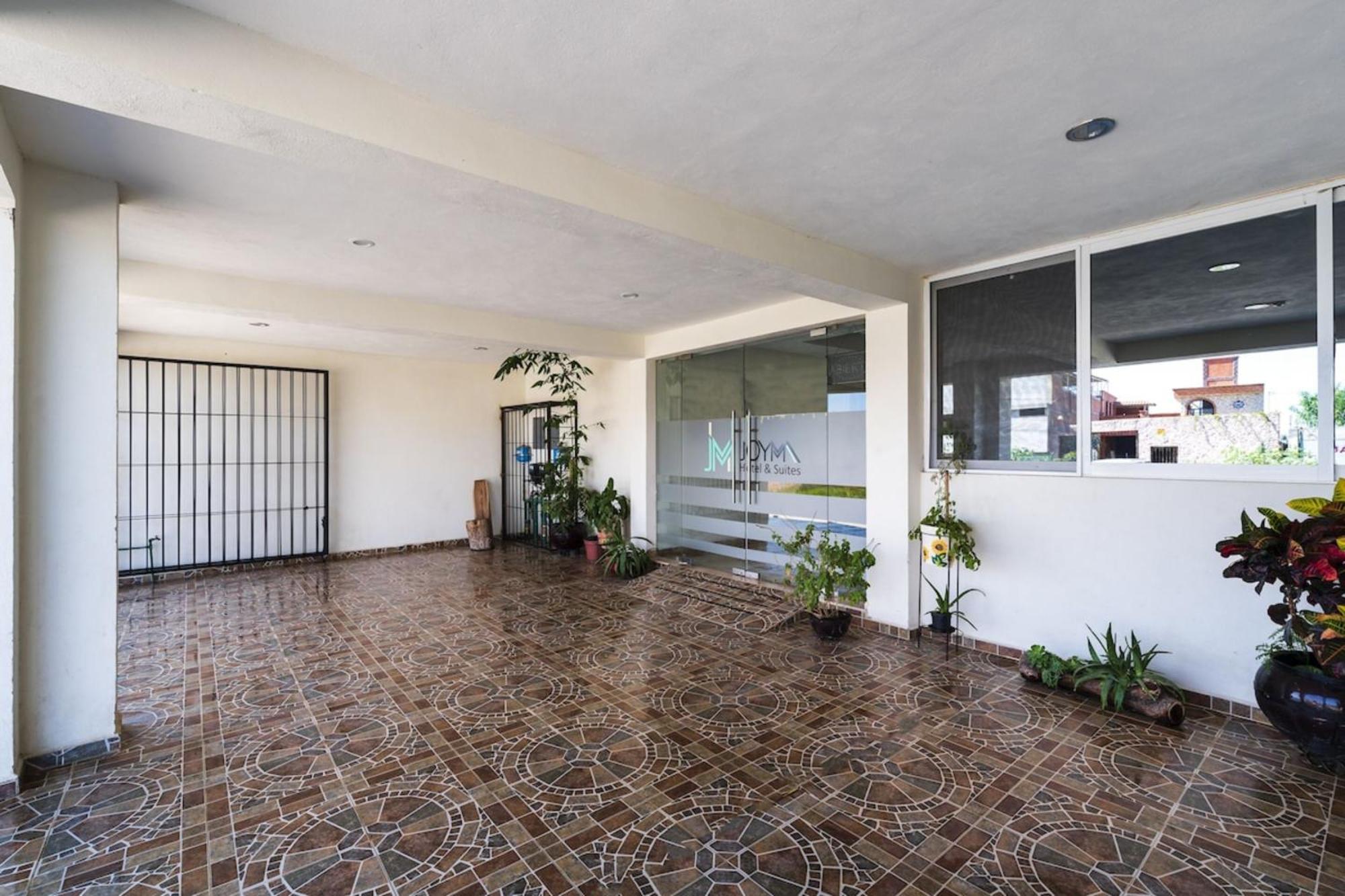 Capital O Hotel Joyma Suites, San Luis San Luis Potosi Exterior photo