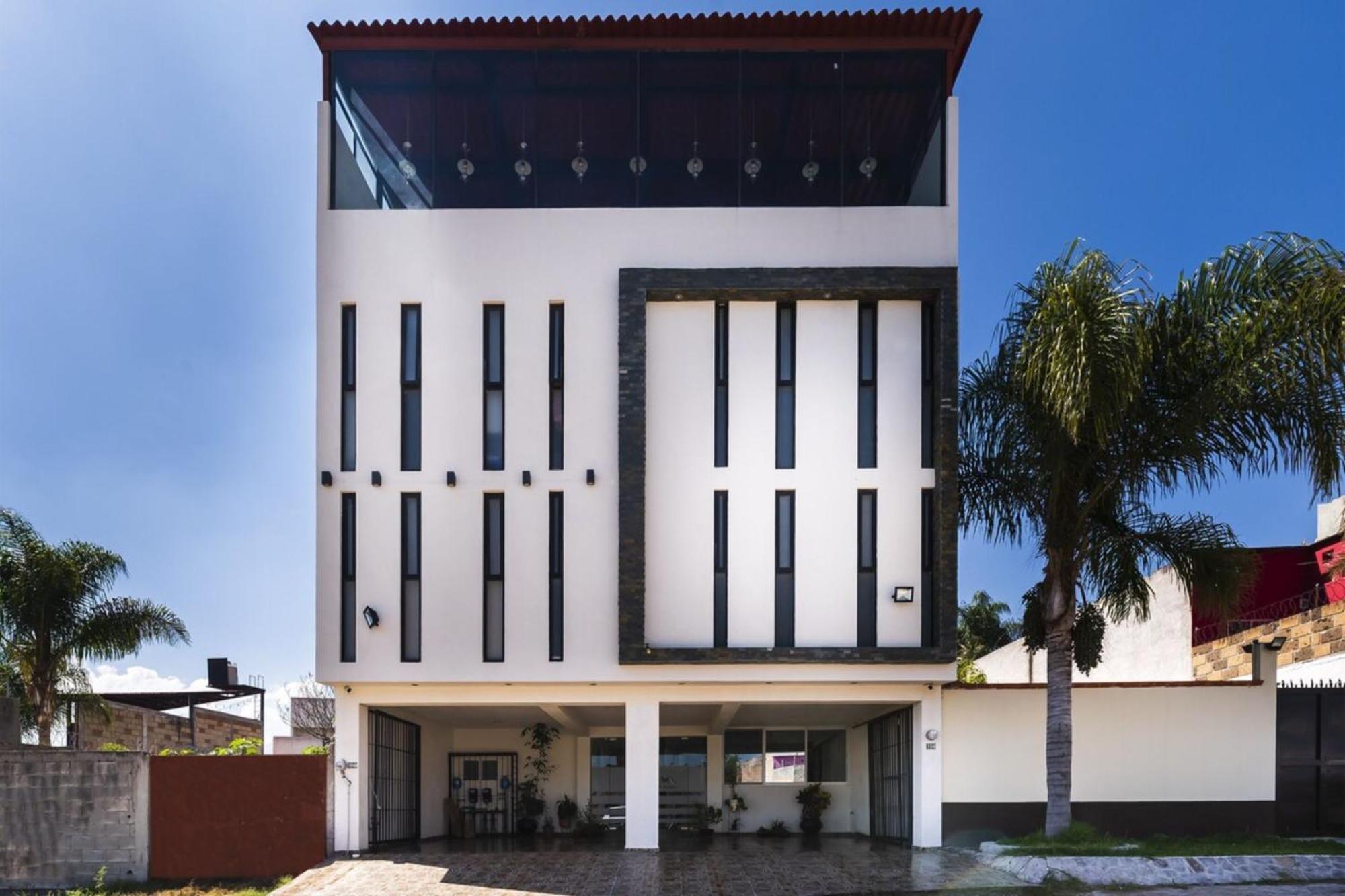Capital O Hotel Joyma Suites, San Luis San Luis Potosi Exterior photo